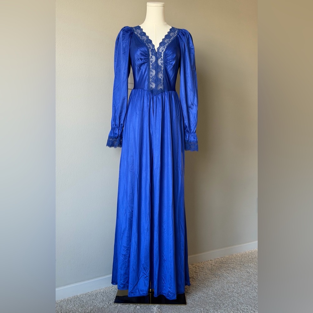 Vintage Ledy Gameo Sapphire Blue Slinky Lace-Trim Stretch Maxi Nightgown Boudoir